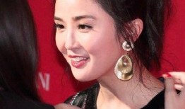 女星黑料女曝吃瓜网站,女星黑料曝光，吃瓜网站成焦点